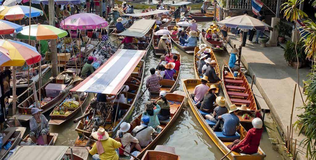 Damnoen Saduak Floating Market