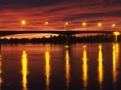 the thai laos friendship bridge