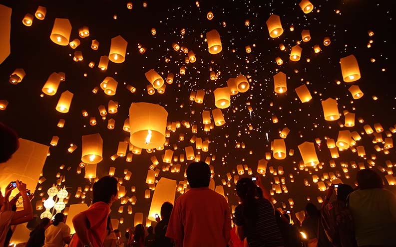  Yi Peng Festival